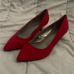 Red 1 inch High Heels Velvet. Worthington.